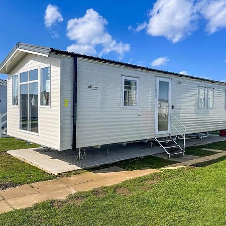 Lovely 8 Berth Caravan For Hire At Barmston Beach Holiday Park Ref 62002O Hotel Lund Exterior photo