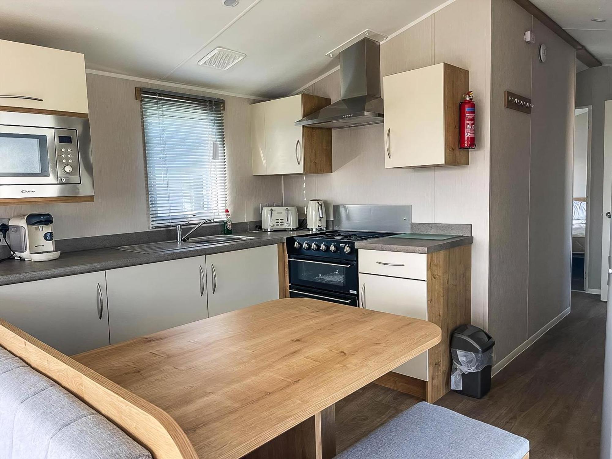 Lovely 8 Berth Caravan For Hire At Barmston Beach Holiday Park Ref 62002O Hotel Lund Exterior photo